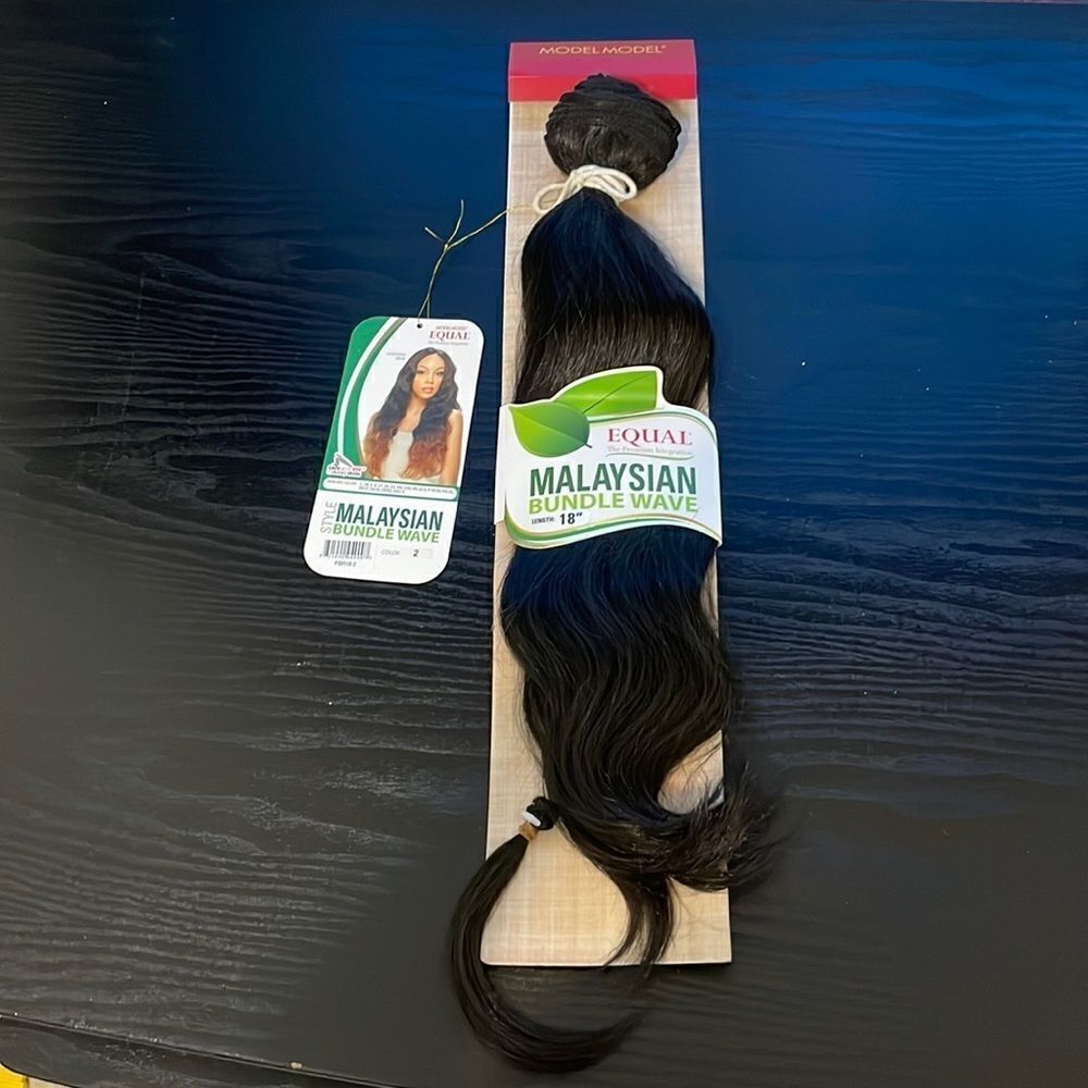 NWT! 1& inch Malaysian bundle wave model model